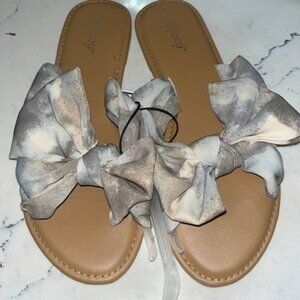 West loop Sandals size 7/8 . NEW WITH TAGS